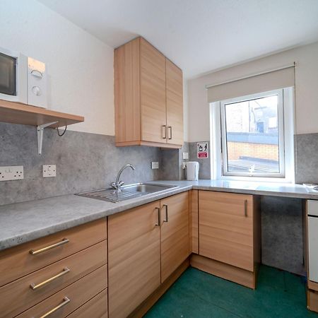 Joivy Budget 4,5 And 6 Bed Private Flats, In Historic Old Town (Adults Only) Edinburg Exteriör bild