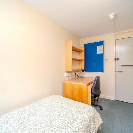 Joivy Budget 4,5 And 6 Bed Private Flats, In Historic Old Town (Adults Only) Edinburg Exteriör bild