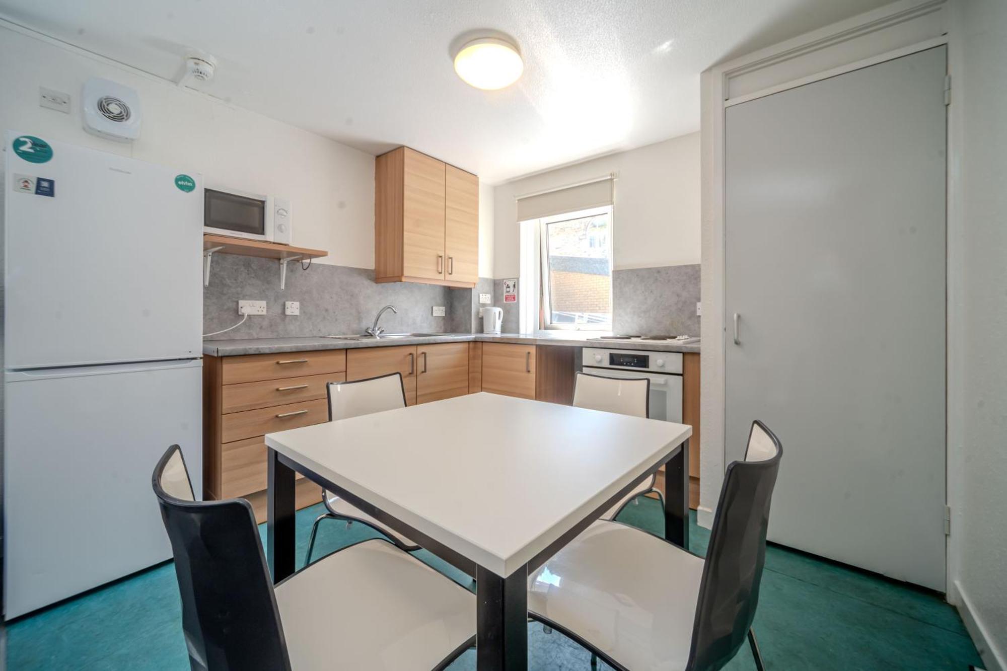 Joivy Budget 4,5 And 6 Bed Private Flats, In Historic Old Town (Adults Only) Edinburg Exteriör bild